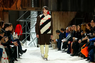 Look 11